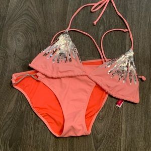 Victoria’s Secret bikini